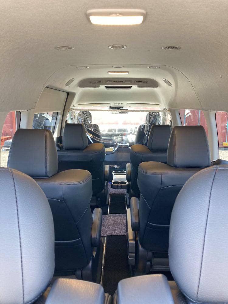 ハイエースグランドキャビン8人乗りVIPファインテックツアラー アクティブバス