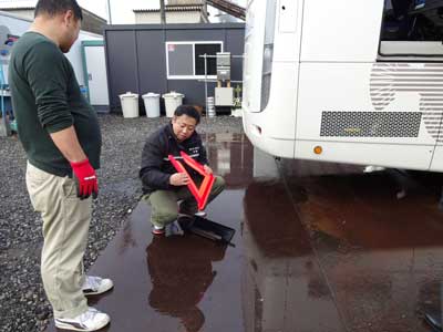 非常口取扱訓練 アクティブバス